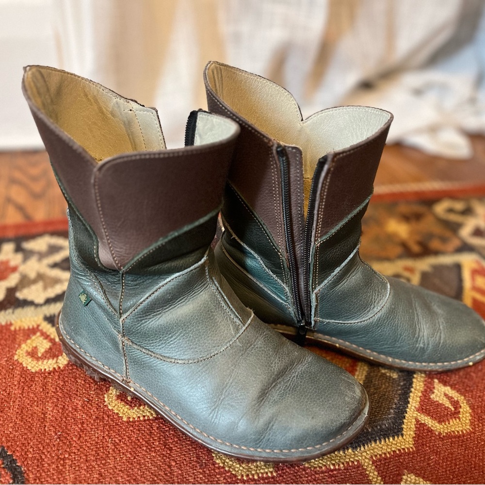 tri-colour El Naturalista boots